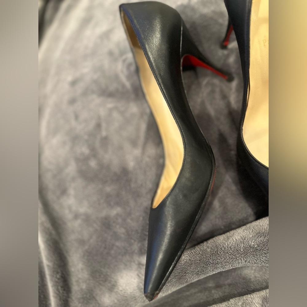 LOVED CHRISTIAN LOUBTAIN HEELS - Picture 8 of 12